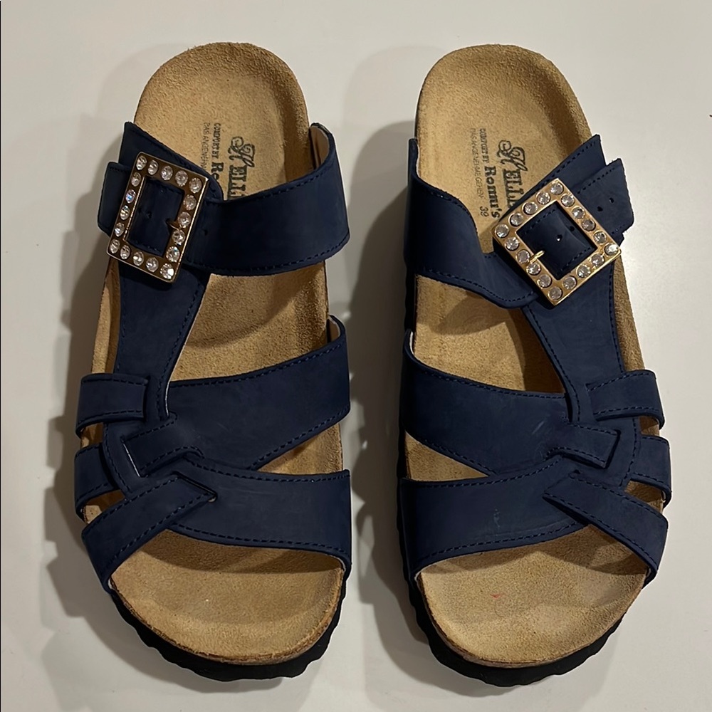 NWOT HELLE comfort by Romu’s blue leather Sandals with Rhinestone Buckle Size 39
